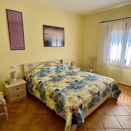 Villa Luna Con Piscina Condivisa *