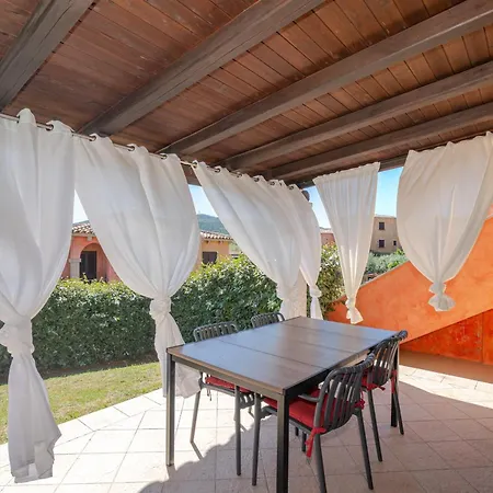 Villa Luna Con Piscina Condivisa *